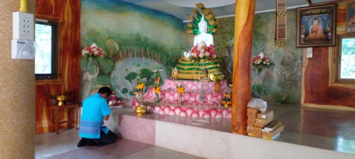 โครงการอนุรักษ์  สืบประเพณีเข้าพรรษา 